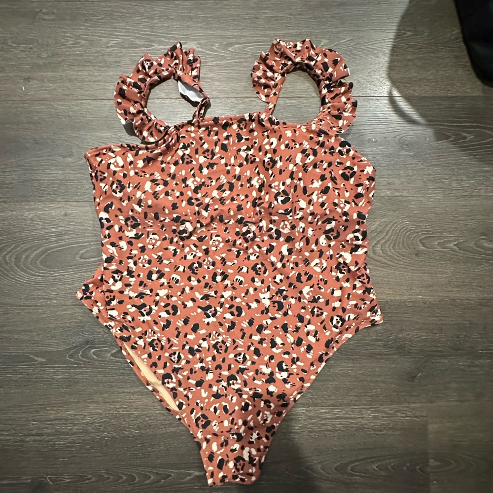 Old Navy Brown/orange splatter/animal print bathing suit 3x NWT
